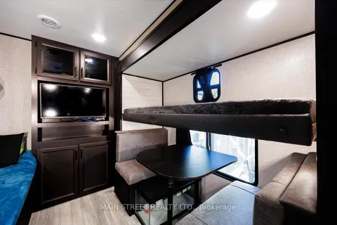 15 Hawaiian Circle, ON L0G 1E0