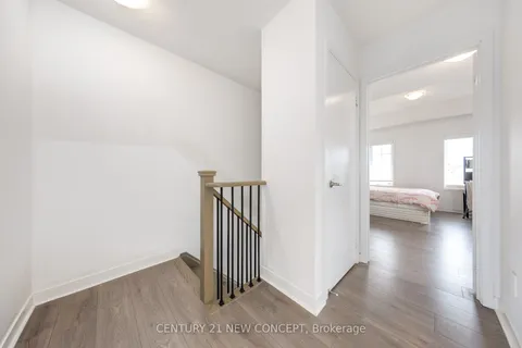 227 Harding Park Street, ON L3Y 0E3