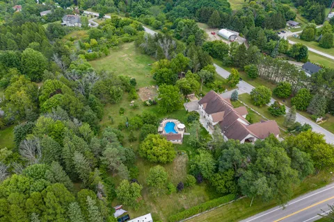 2 Kingswood Drive, ON L7B 1K8