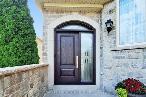 32 Shadow Falls Drive, ON L4E 4J7