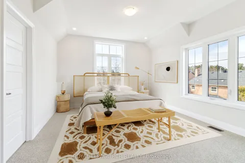 10 William Heath Court, ON L4G 3V4