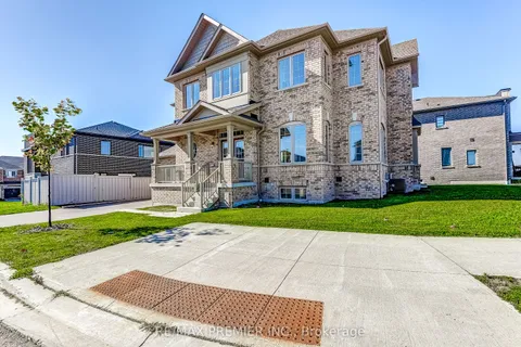 204 Sunnyridge Avenue, ON L4A 4W3