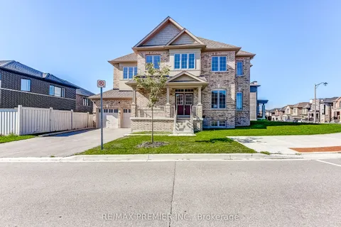 204 Sunnyridge Avenue, ON L4A 4W3