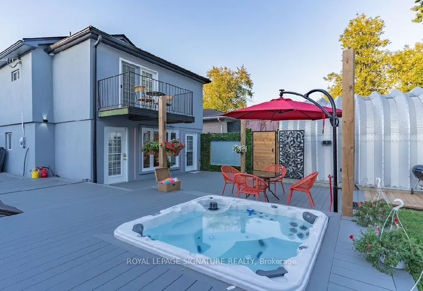 245 Bayview Avenue, ON L4P 2T9