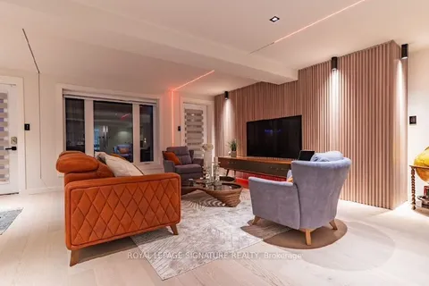 245 Bayview Avenue, ON L4P 2T9