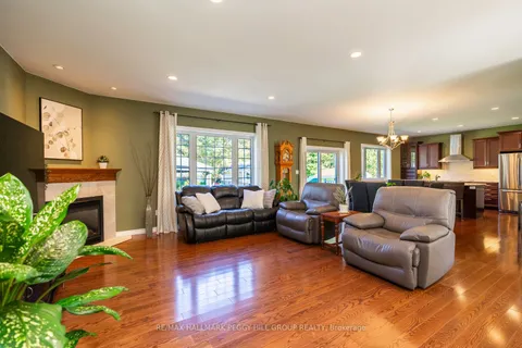 222 Glenn Avenue, ON L9S 1C4