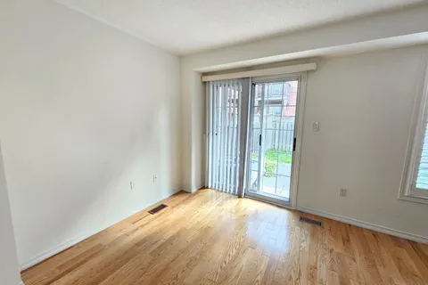 104 Prince Charles Way, ON L6C 0B5