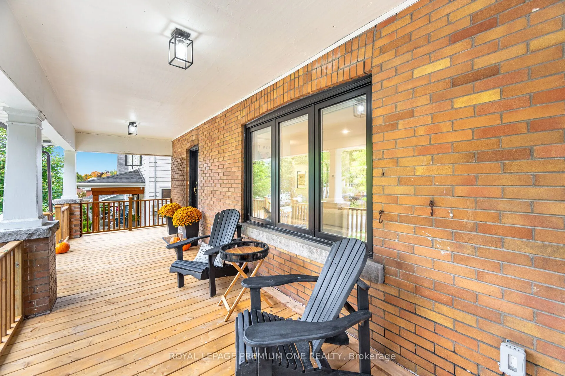 301 Court Street, ON L3Y 3S6