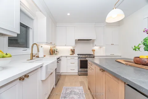 301 Court Street, ON L3Y 3S6