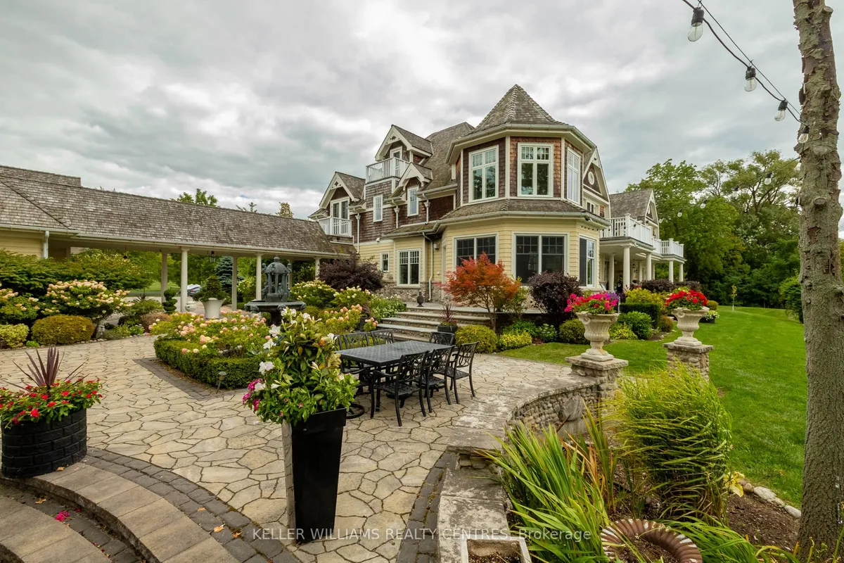 736 Lake Drive, ON L4P 3C8