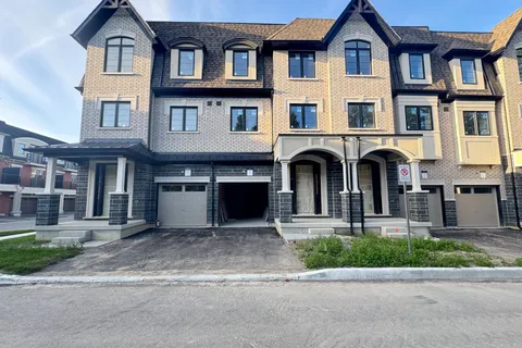 33 Jane Underhall Place, ON L7B 1G1