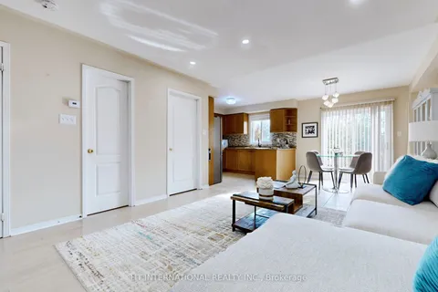 499 Jim Barber Court, ON L3Y 9E6