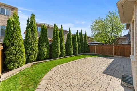 25 Grapevine Drive, ON L4H 2W3