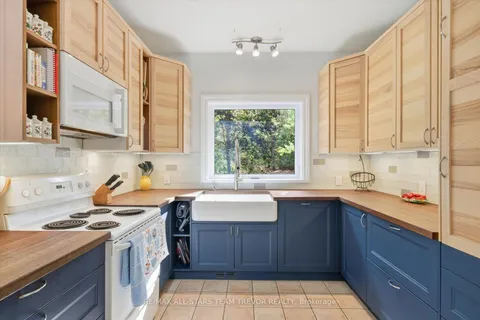 5 Regent Street, ON L0E 1N0