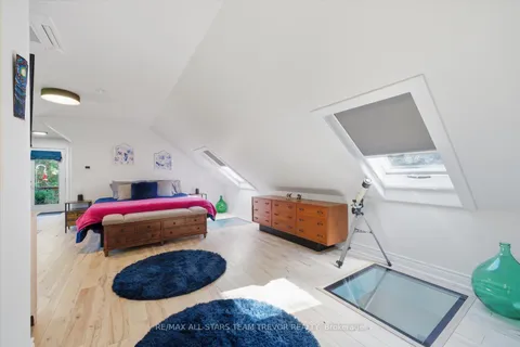 5 Regent Street, ON L0E 1N0