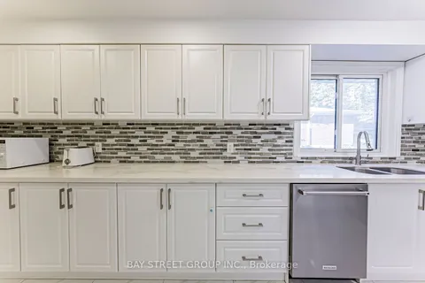 43 Sherwood Forest Drive, ON L3P 1P5