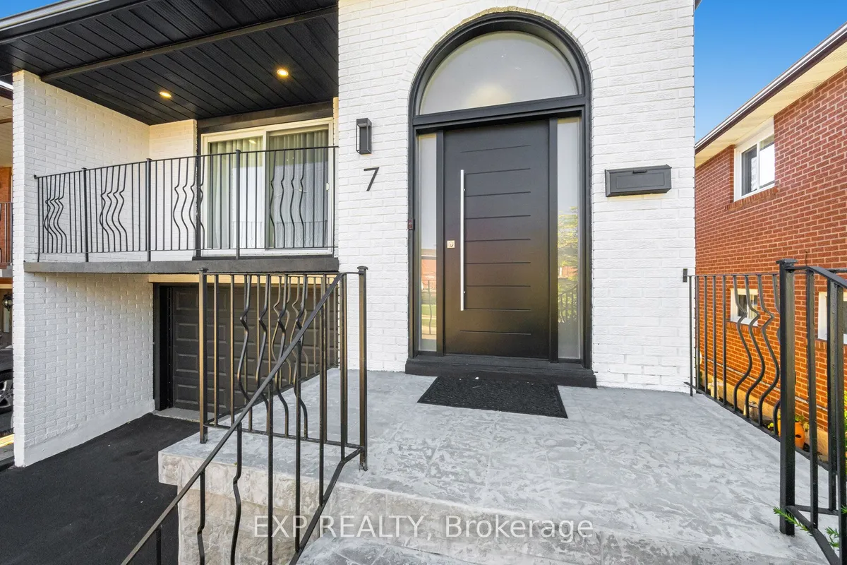 7 Boyne Highlands Court, ON L4K 1K4