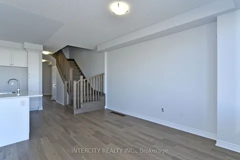 160 Mumbai Drive, ON L3S 3K5