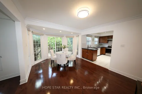 26 Ferndell Circle, ON L3R 3Y8