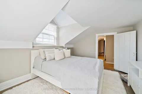 396 Ashworth Road, ON L9P 1R1