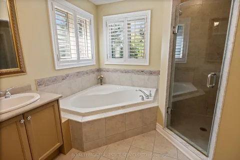 96 Bradgate Drive, ON L3T 7M3