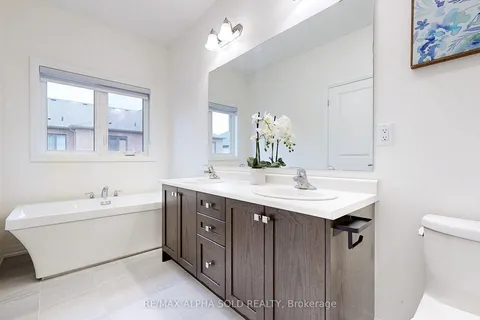 63 McCague Street, ON L4S 0J4