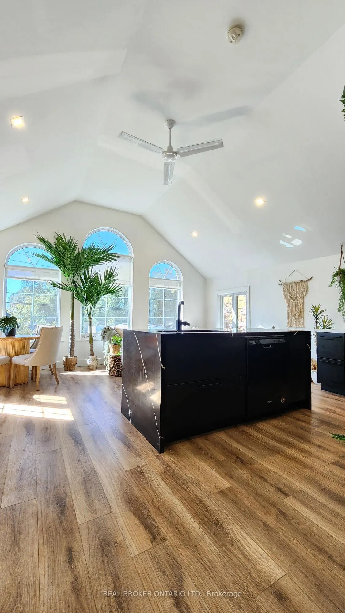 1 Dufferin Street, ON L0L 1L0