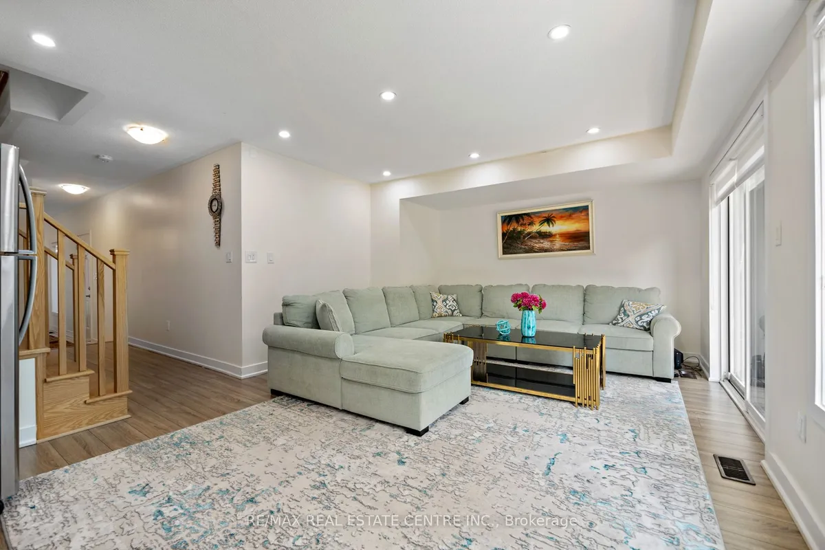 53 Benoit Street, ON L4H 4R3