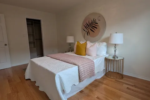 158 Hollywood hill Circle, ON L4H 2P2