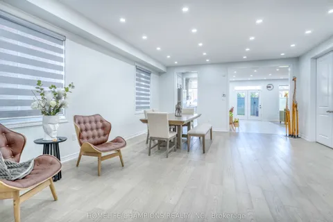 148 Wesmina Avenue, ON L4A 4W5