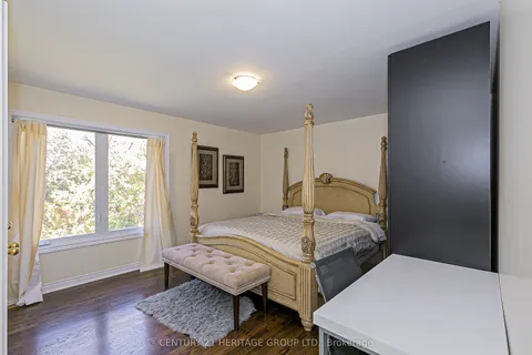 741 College Manor Drive, ON L3Y 8G5