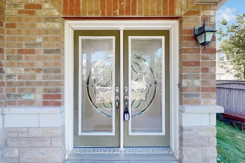 246 Lauderdale Drive, ON L6A 0N4