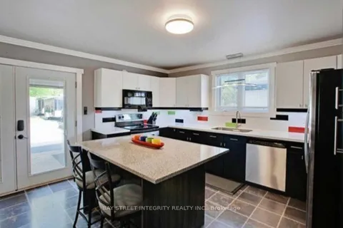 57 Howard Road, ON L3Y 3G6