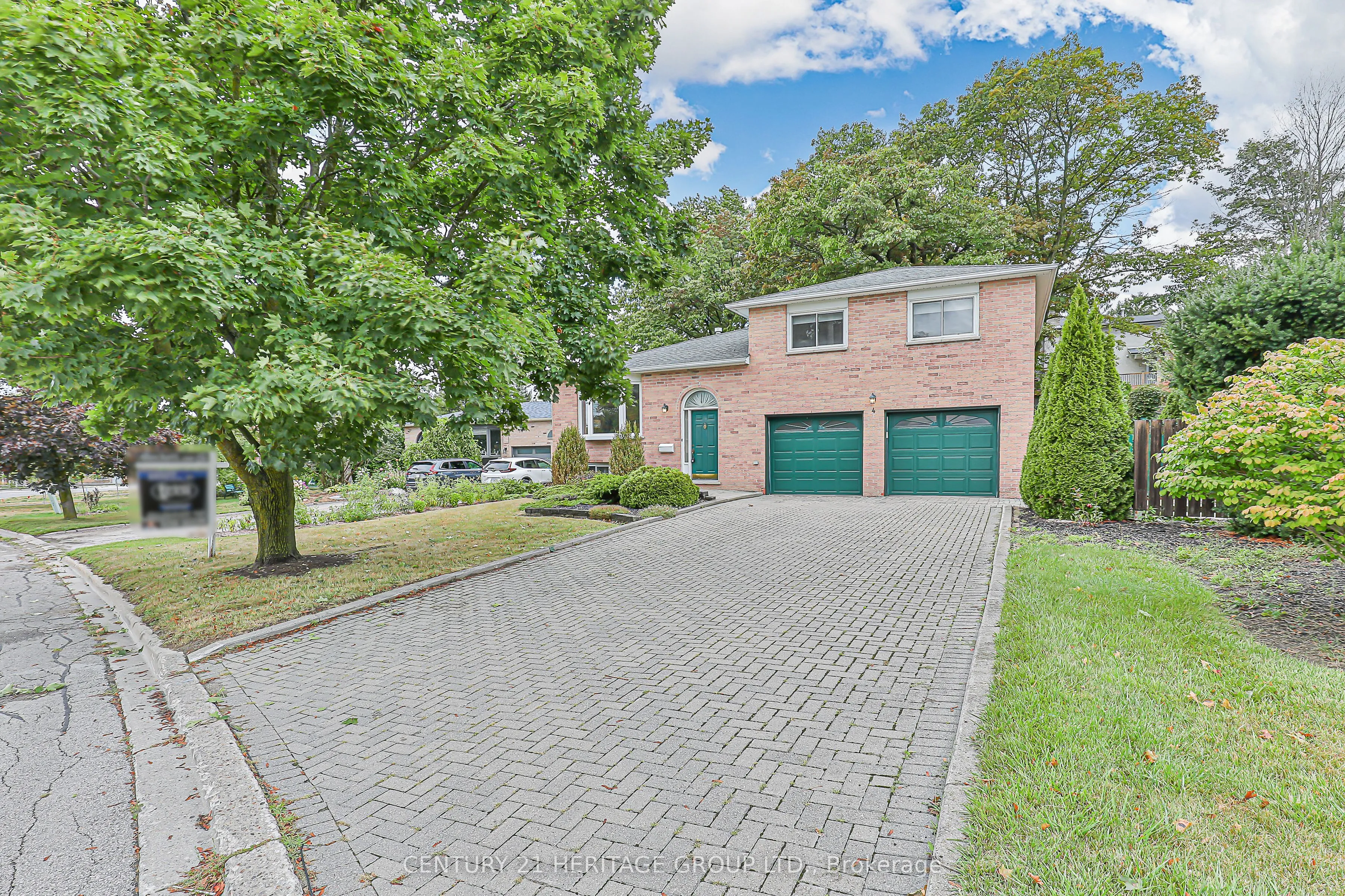 4 Beckett Avenue, ON L9N 1E6