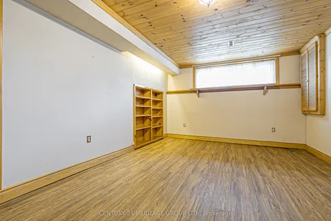 4 Beckett Avenue, ON L9N 1E6