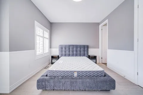 59 Gorman Avenue, ON L4H 0Z6