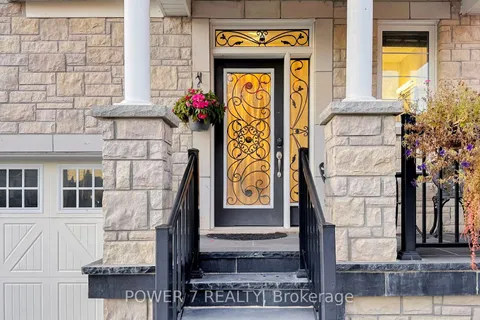 241 Degraaf Crescent, ON L4G 0X1