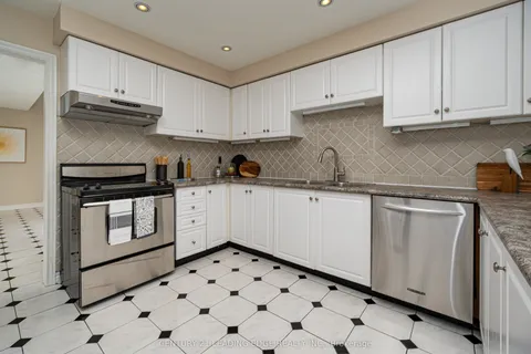 7 Delancey Crescent, ON L3P 7C9