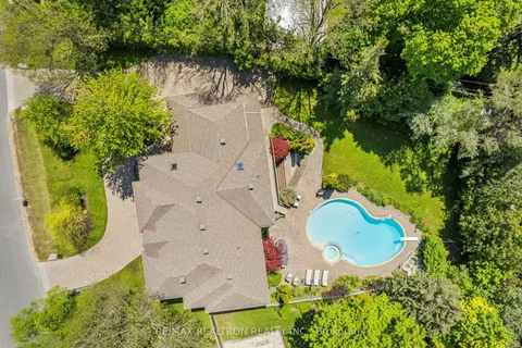 22 Valloncliffe Road, ON L3T 2W8