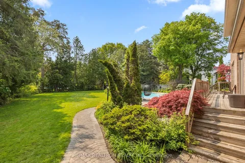 22 Valloncliffe Road, ON L3T 2W8