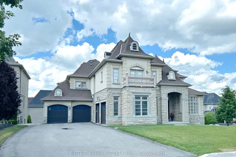 123 Carisbrooke Circle, ON L4G 0K4