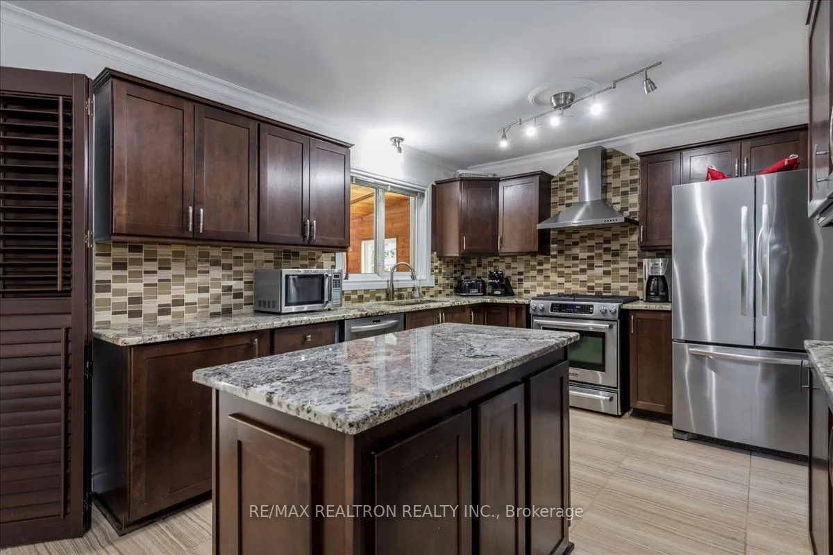 11 Burbank Circle, ON L0M 1J0