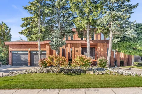 373 Firglen Ridge, ON L4L 1N6