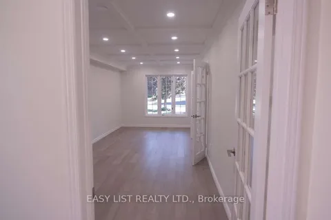 831 Firth Court, ON L3Y 8H6