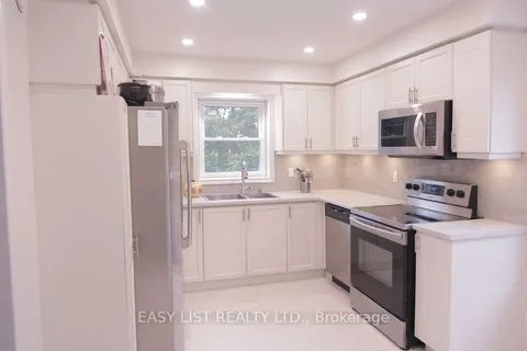 831 Firth Court, ON L3Y 8H6