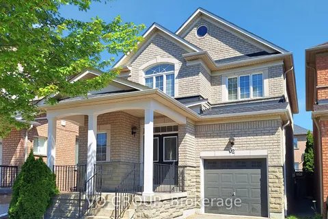 32 Daiseyfield Crescent, ON L4H 2T9