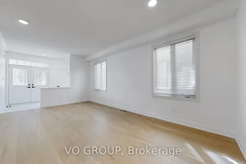 32 Daiseyfield Crescent, ON L4H 2T9