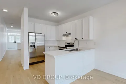 32 Daiseyfield Crescent, ON L4H 2T9