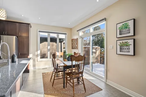 7 Os James Hunt Court, ON L9P 0E3