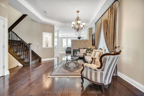 11 Cameo Drive, ON L4S 2C3